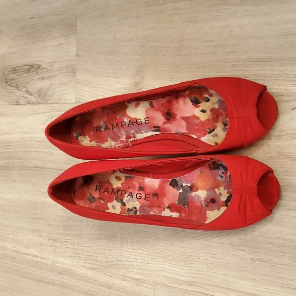 Rampage red peep toe summer wedge - Picture 2 of 6